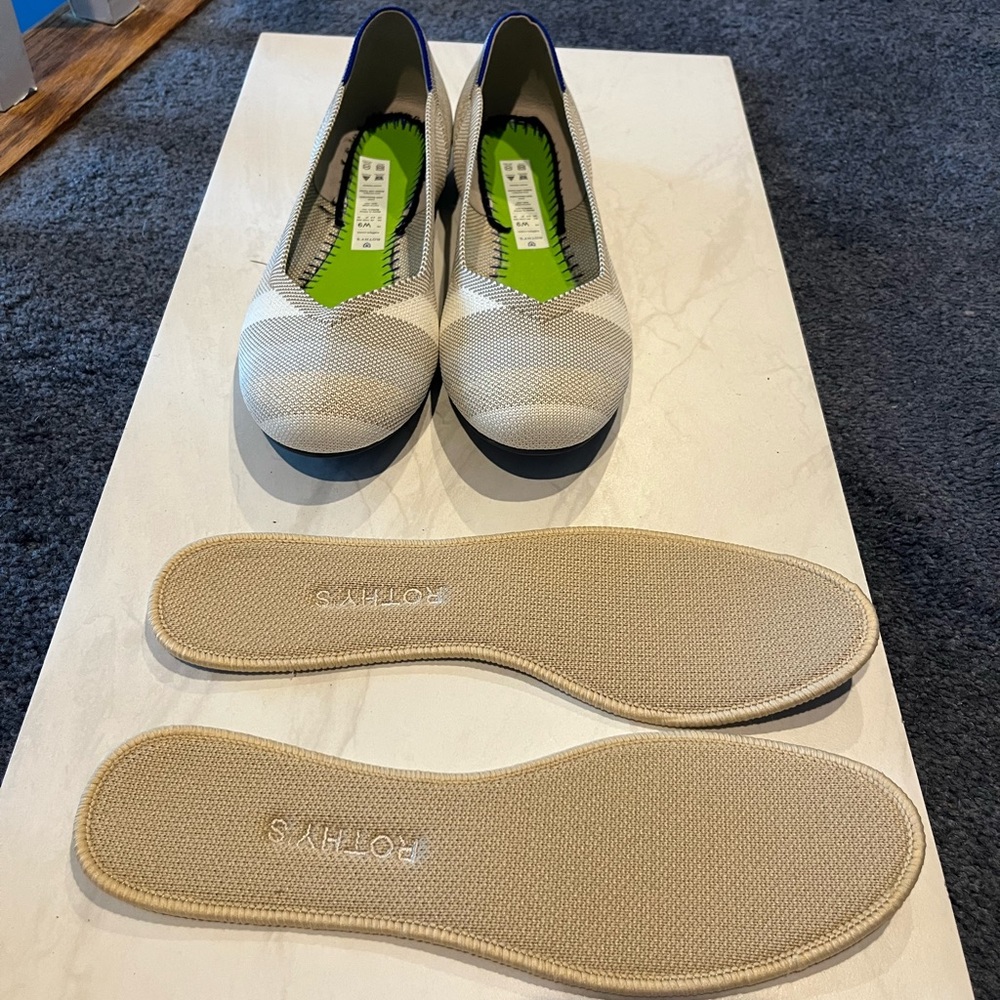 Rothy’s Golden Big Stripe Flats 9